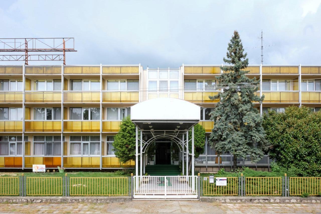 Hotel Retro Lido - Vonyarcvashegy Exterior foto